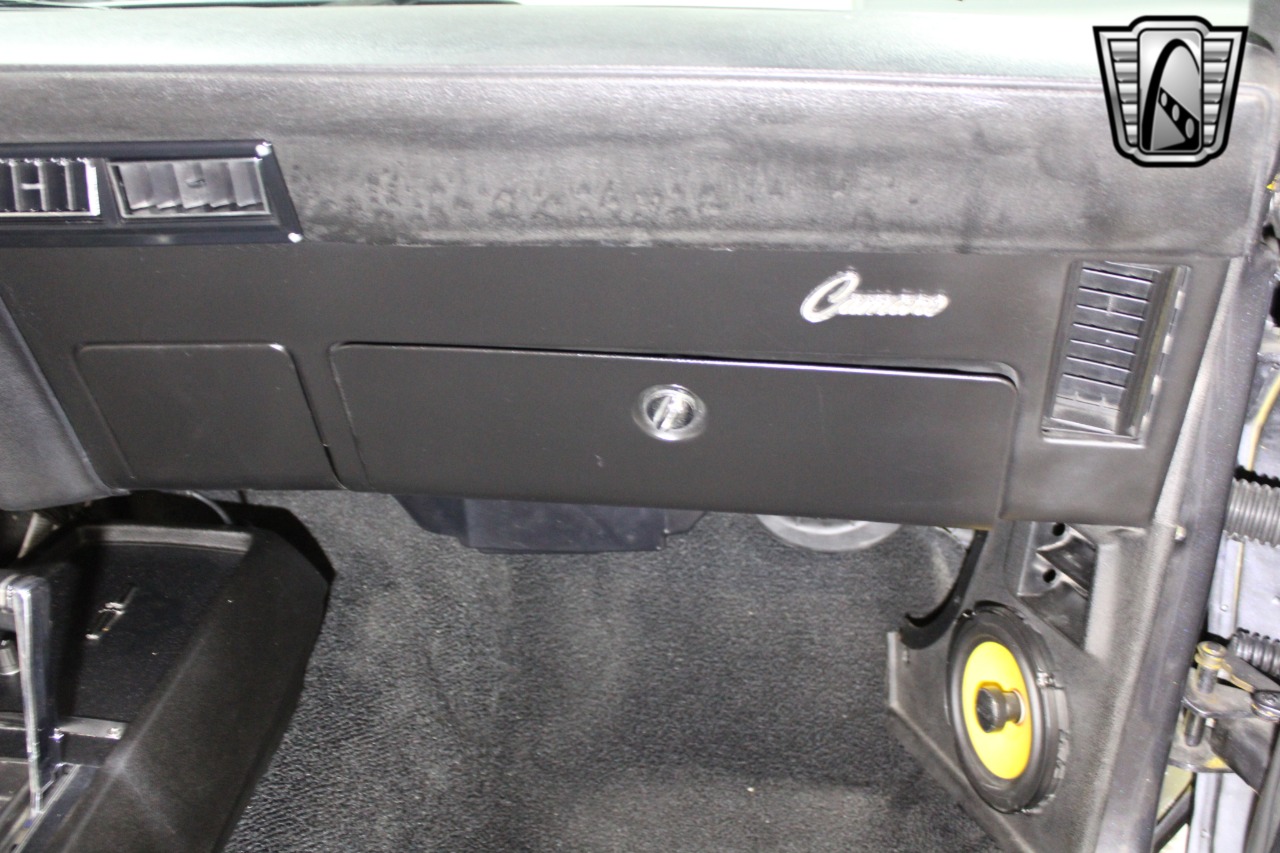 1969 Chevrolet Camaro 21