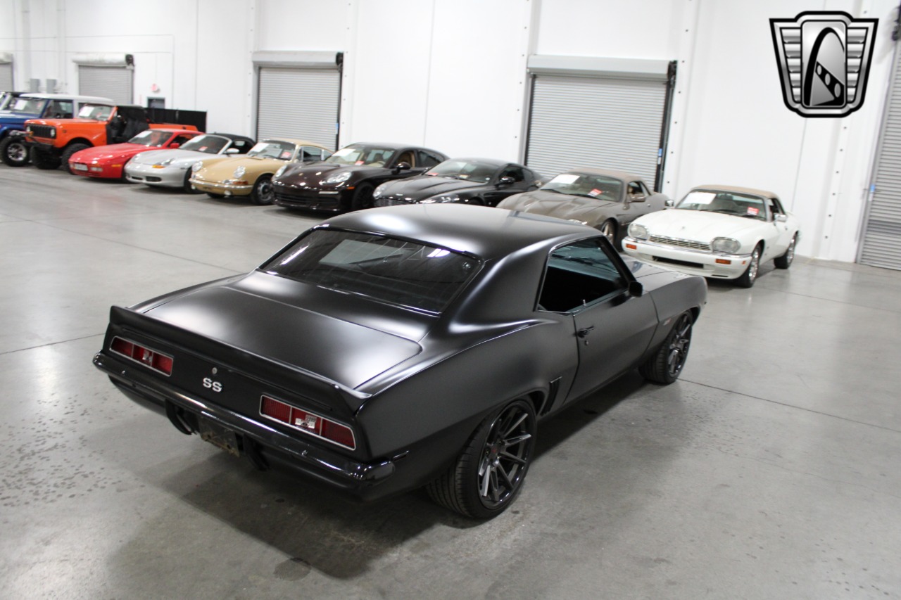 1969 Chevrolet Camaro 38