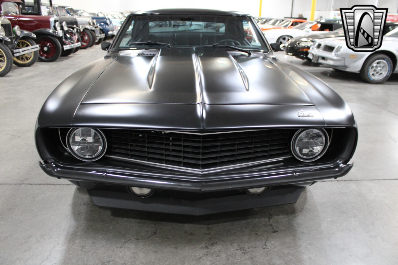 1969 Chevrolet Camaro 11