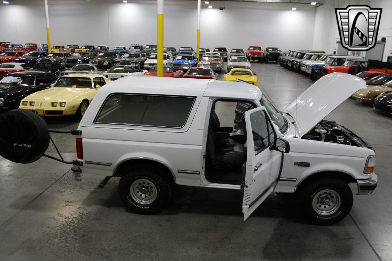 1992 Ford Bronco 57