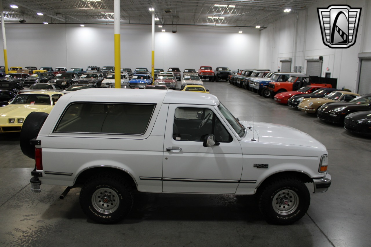 1992 Ford Bronco 37