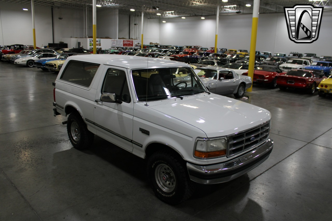 1992 Ford Bronco 38