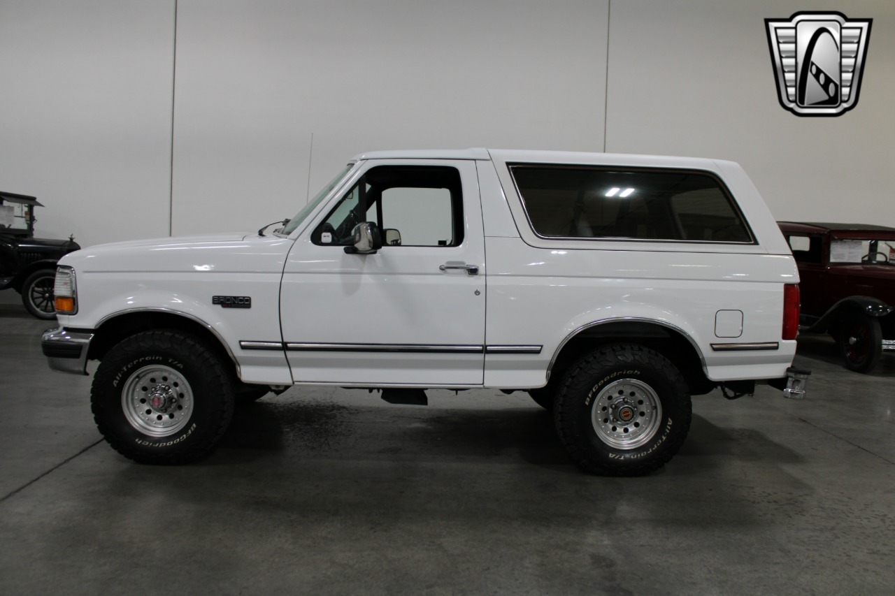 1992 Ford Bronco 3