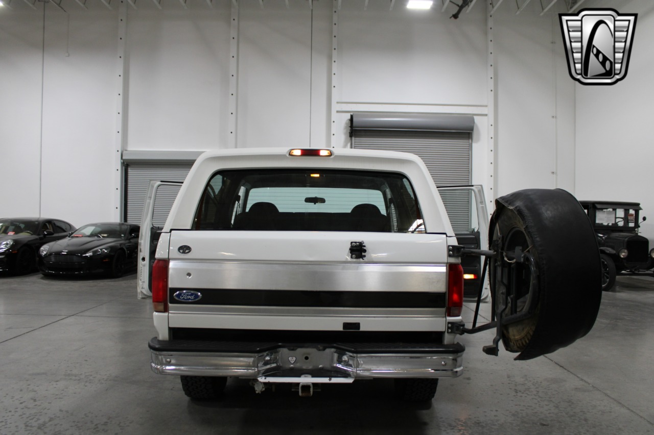 1992 Ford Bronco 8