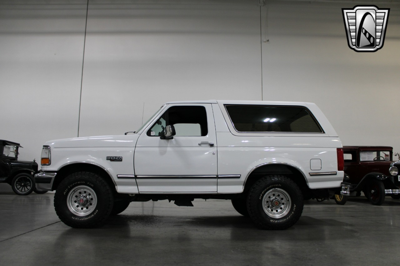 1992 Ford Bronco 45