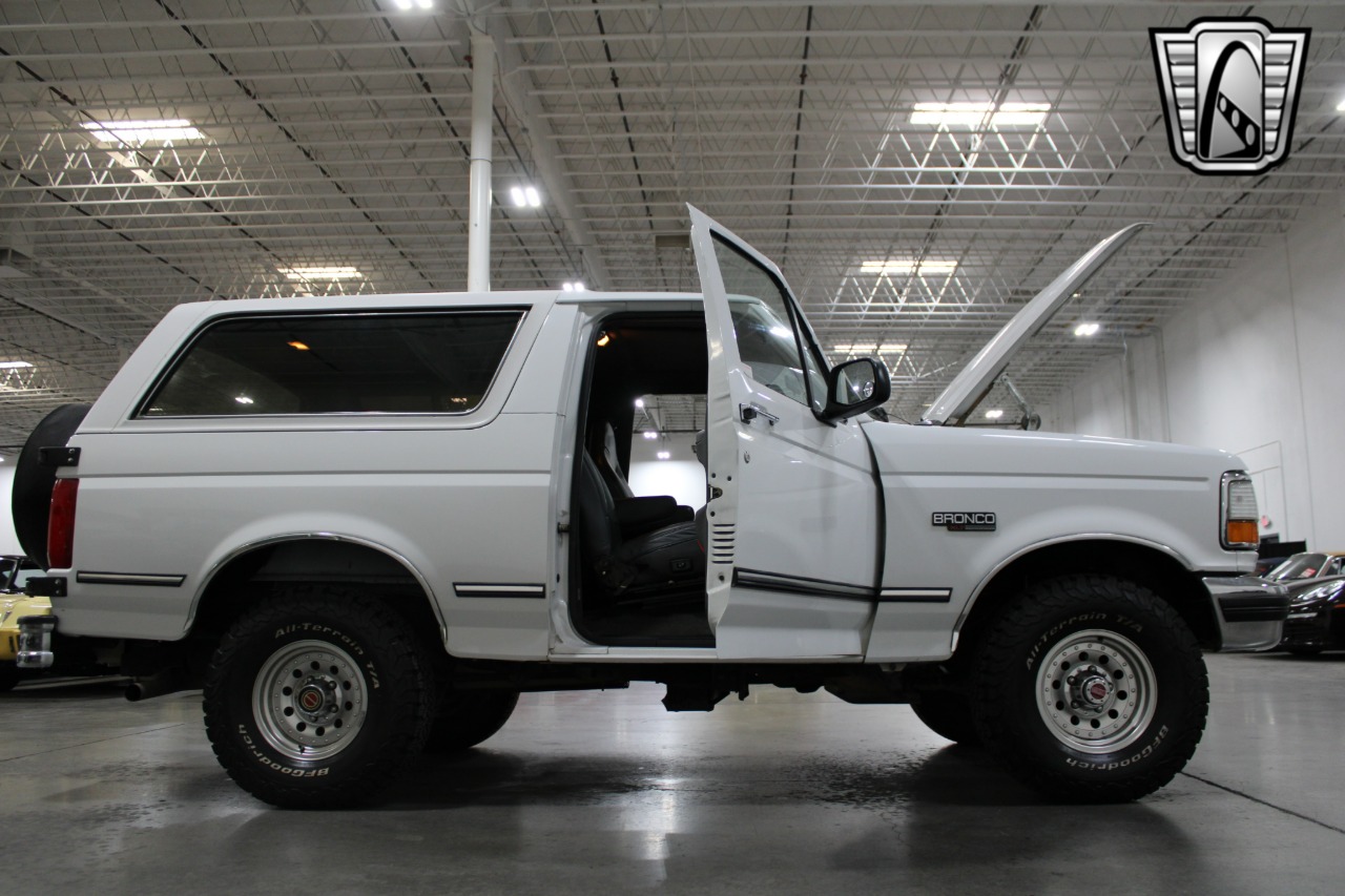 1992 Ford Bronco 68