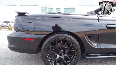 1996 Ford Mustang image 30