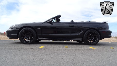 1996 Ford Mustang image 8