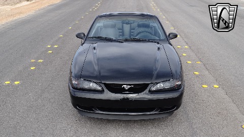 1996 Ford Mustang image 10
