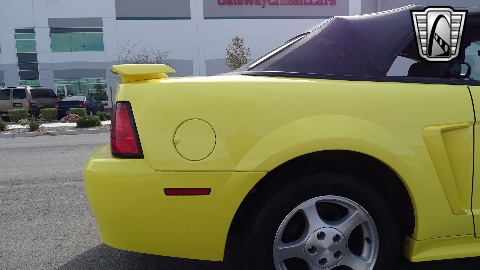 2003 Ford Mustang image 30