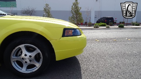 2003 Ford Mustang image 32