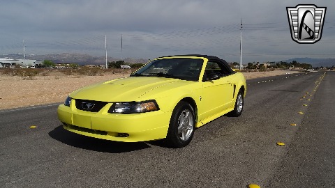 2003 Ford Mustang image 7