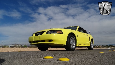 2003 Ford Mustang image 8
