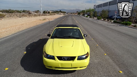 2003 Ford Mustang image 9