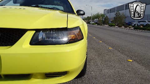 2003 Ford Mustang image 35