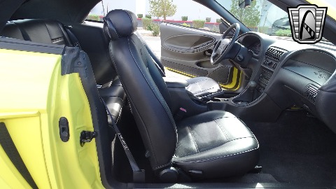 2003 Ford Mustang image 87