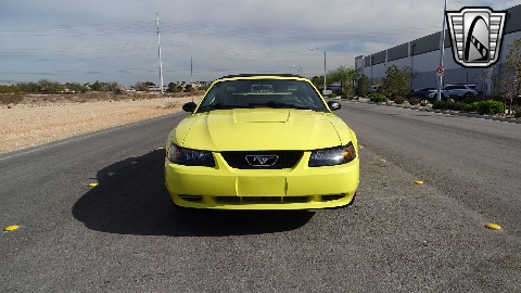 2003 Ford Mustang image 10