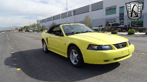 2003 Ford Mustang image 13