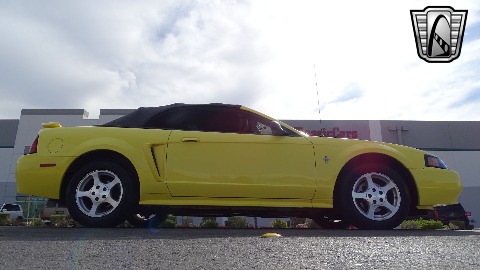 2003 Ford Mustang image 17