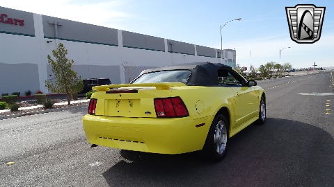 2003 Ford Mustang image 19