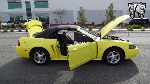 2003 Ford Mustang image 124