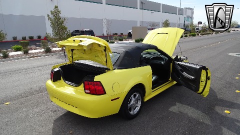 2003 Ford Mustang image 125