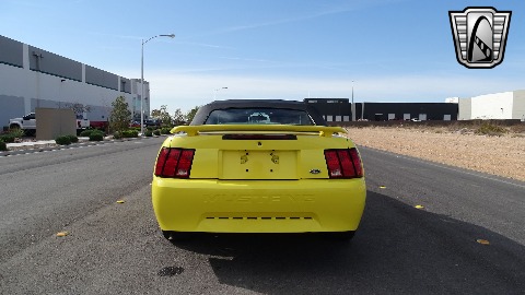 2003 Ford Mustang image 22
