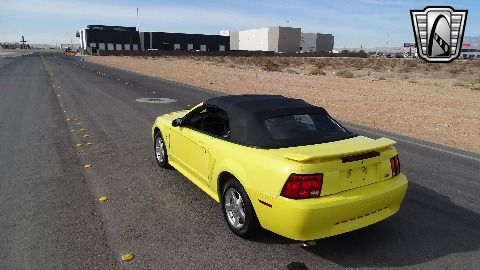 2003 Ford Mustang image 24