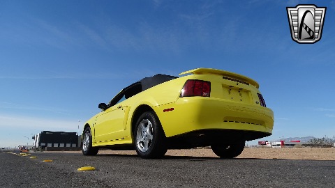 2003 Ford Mustang image 26