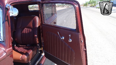 1933 Plymouth Sedan image 73