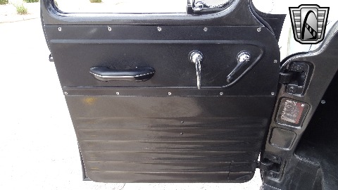 1958 Chevrolet Apache image 50