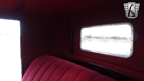 1928 Ford Street Rod image 98