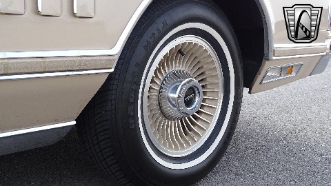 1979 Lincoln Continental image 104