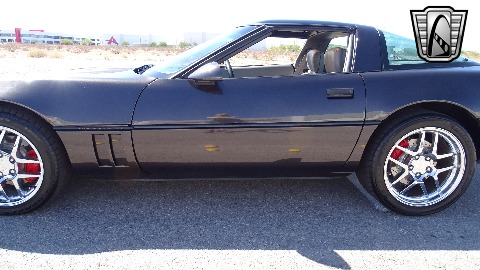 1990 Chevrolet Corvette image 31
