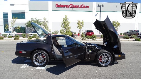 1990 Chevrolet Corvette image 135