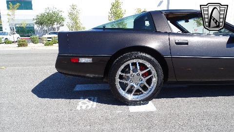 1990 Chevrolet Corvette image 36