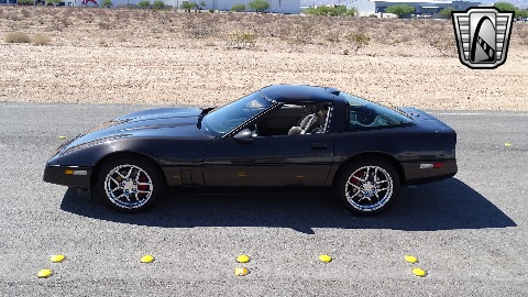 1990 Chevrolet Corvette image 11