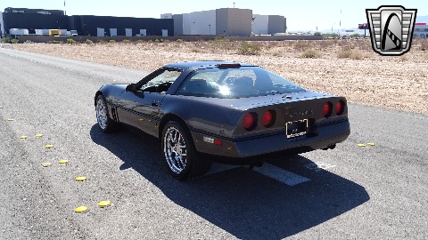 1990 Chevrolet Corvette image 13