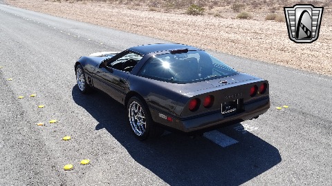 1990 Chevrolet Corvette image 14