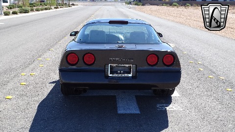 1990 Chevrolet Corvette image 16