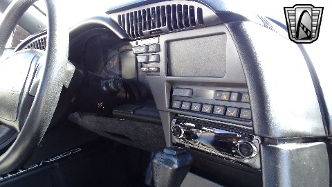 1990 Chevrolet Corvette image 96