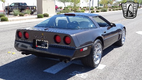 1990 Chevrolet Corvette image 19
