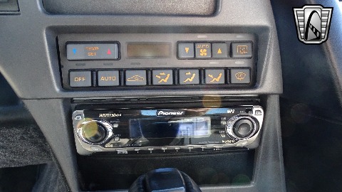 1990 Chevrolet Corvette image 100