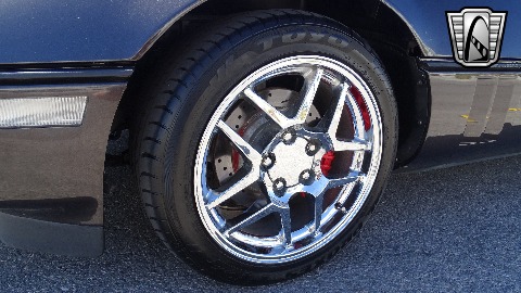 1990 Chevrolet Corvette image 101