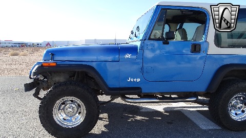 1993 Jeep Wrangler image 30