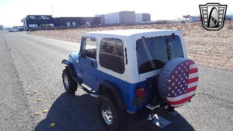 1993 Jeep Wrangler image 14