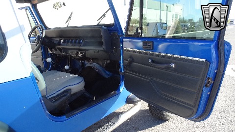 1993 Jeep Wrangler image 66