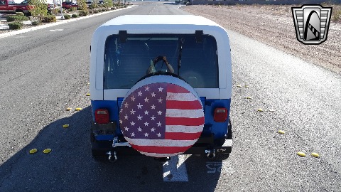 1993 Jeep Wrangler image 17