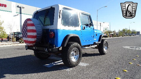 1993 Jeep Wrangler image 18