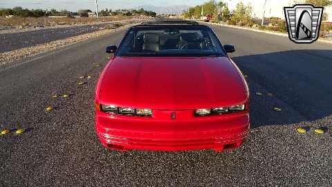 1994 Oldsmobile Cutlass Supreme image 4